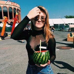 Meet your Posher, Violet